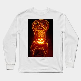 Carved smiling pumpkin on chair Long Sleeve T-Shirt